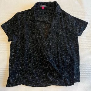 Never worn! Super cute, flattering blouse tee